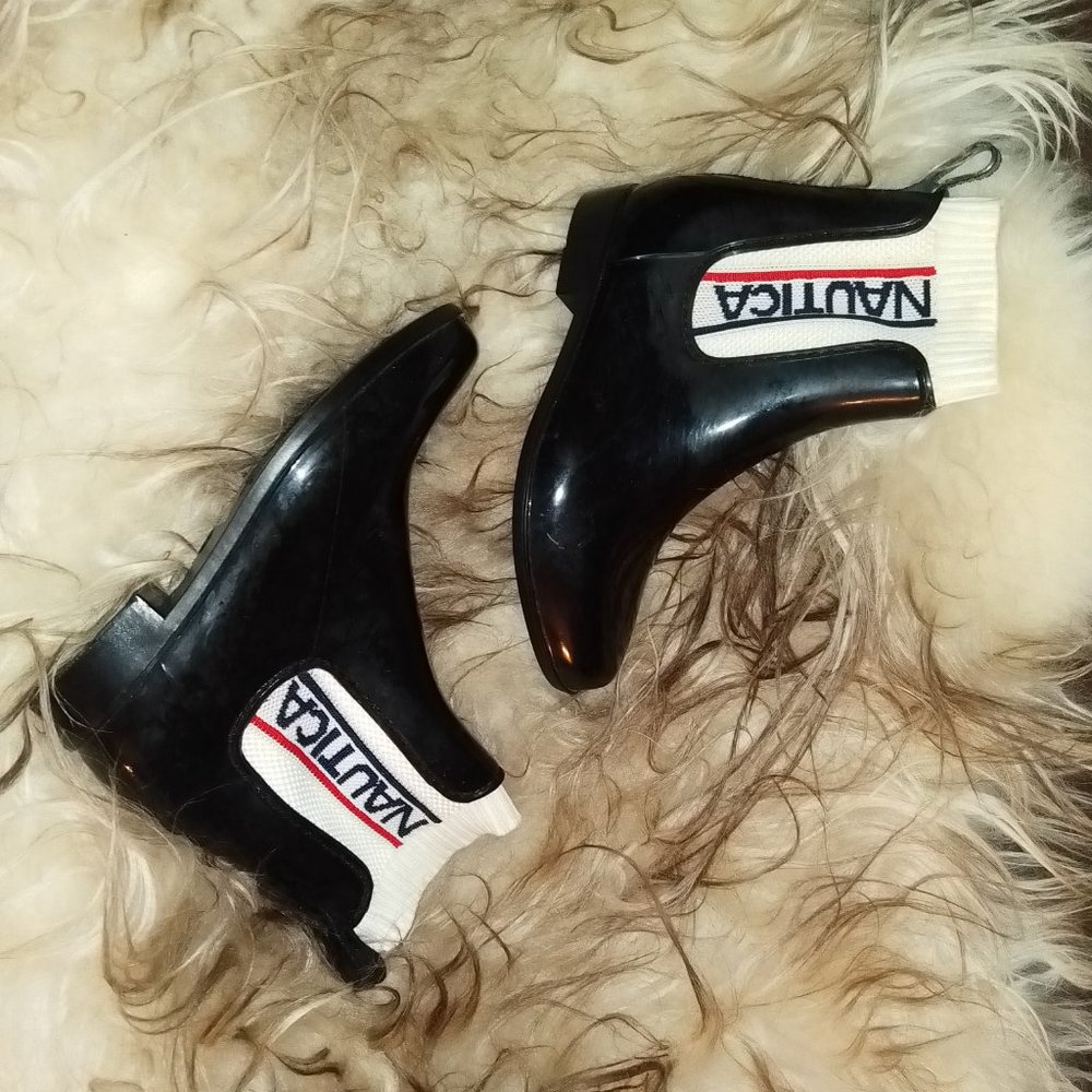 Rainboots, size 7 woman.